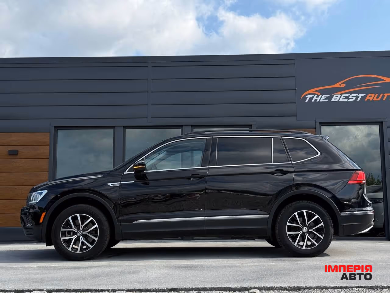 Volkswagen Tiguan - фото 6