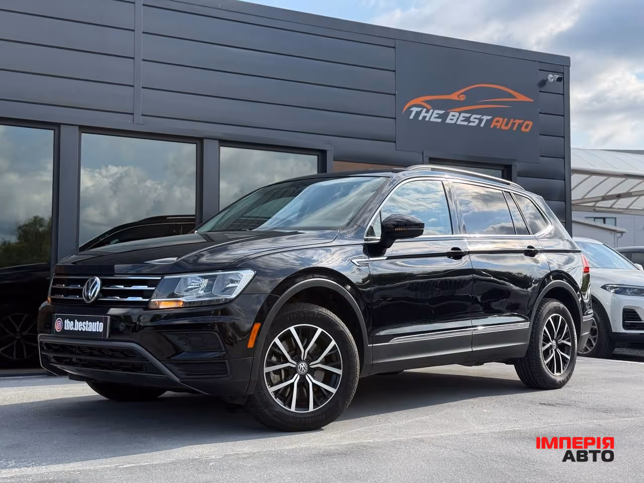 Volkswagen Tiguan - фото 1