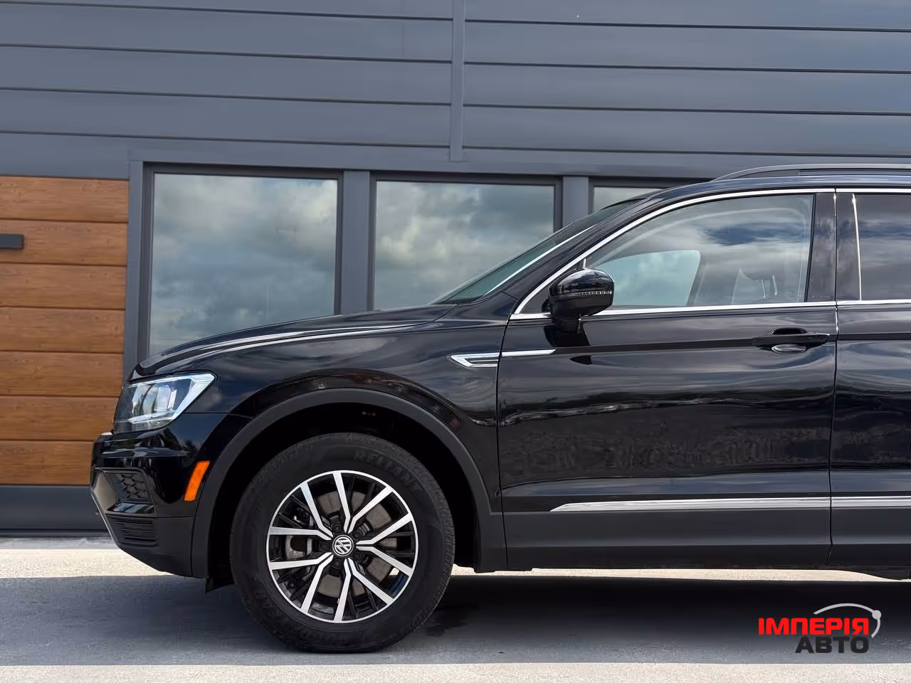 Volkswagen Tiguan - фото 7