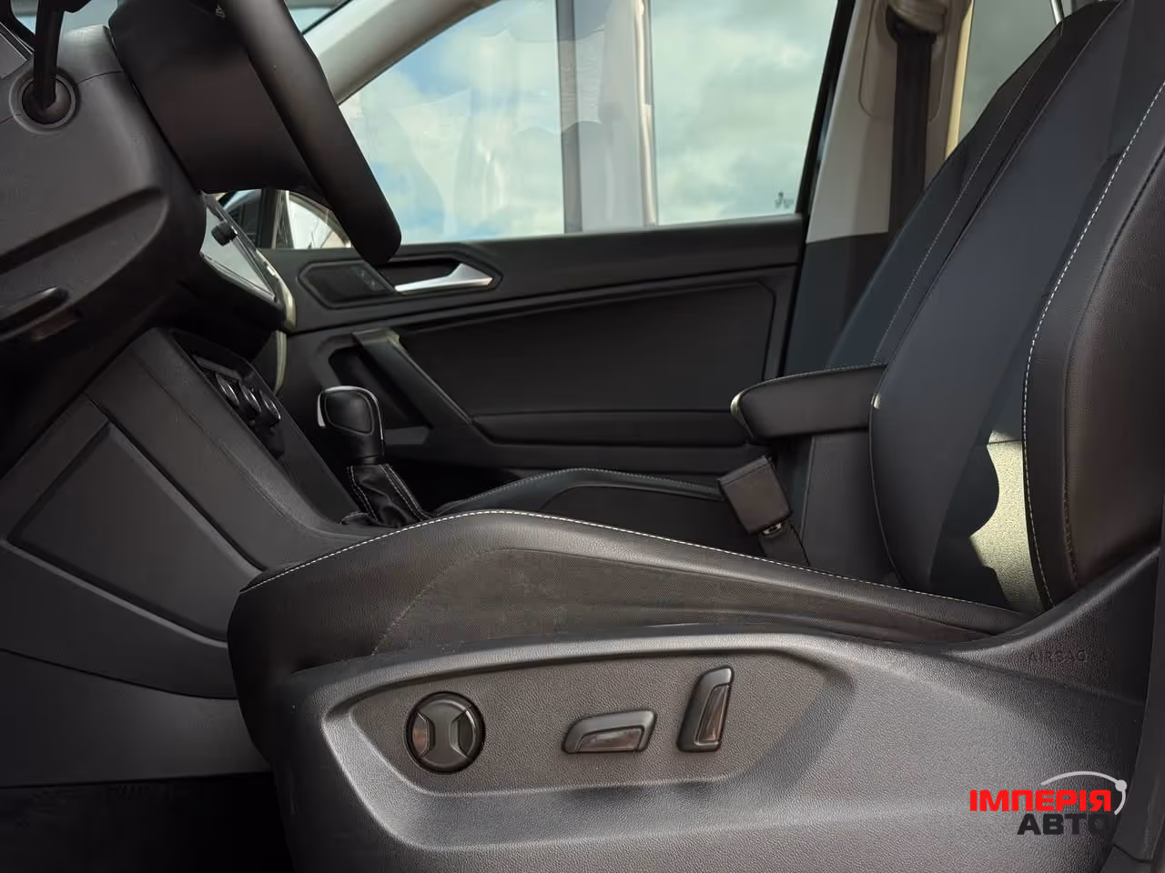 Volkswagen Tiguan - фото 21
