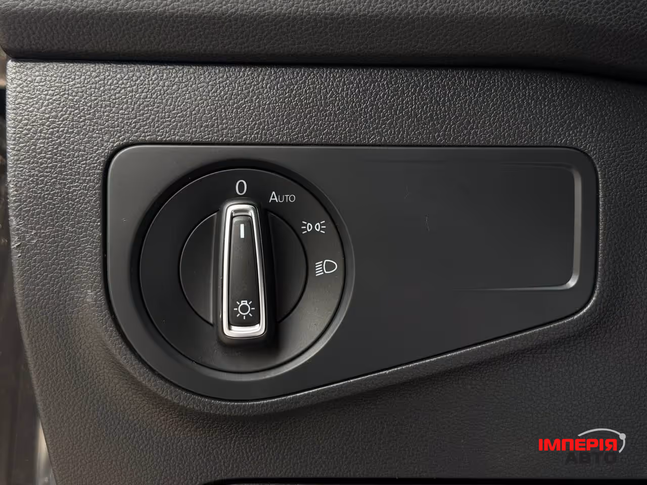 Volkswagen Tiguan - фото 24