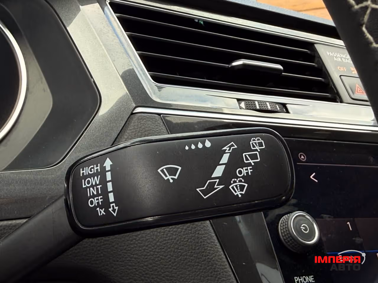 Volkswagen Tiguan - фото 30
