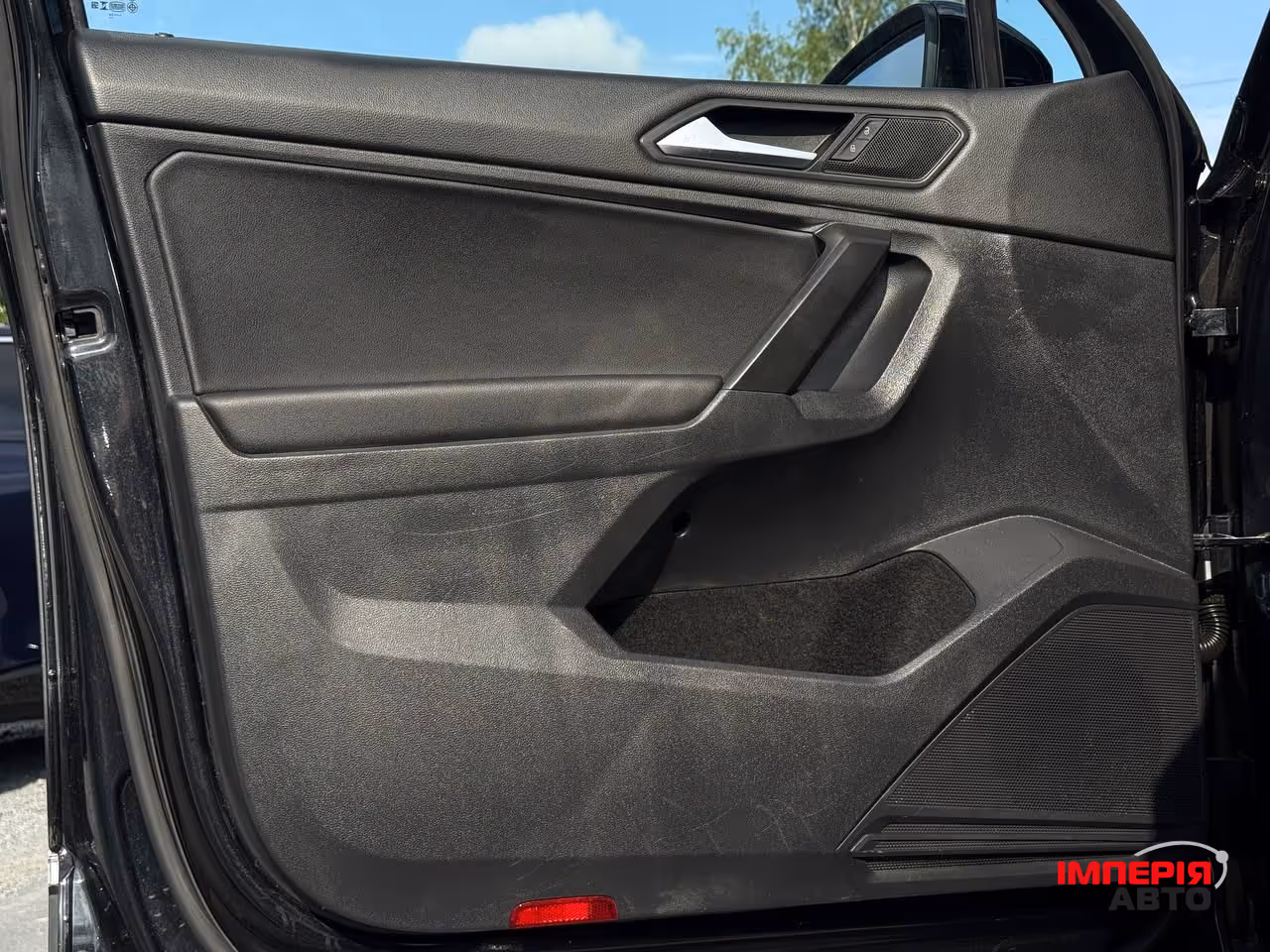 Volkswagen Tiguan - фото 18