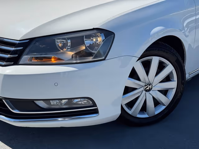 Volkswagen Passat - фото 4