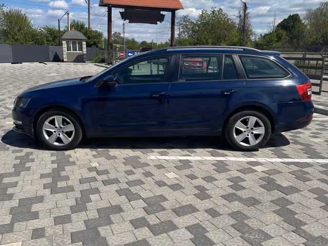 Skoda Octavia - фото 1