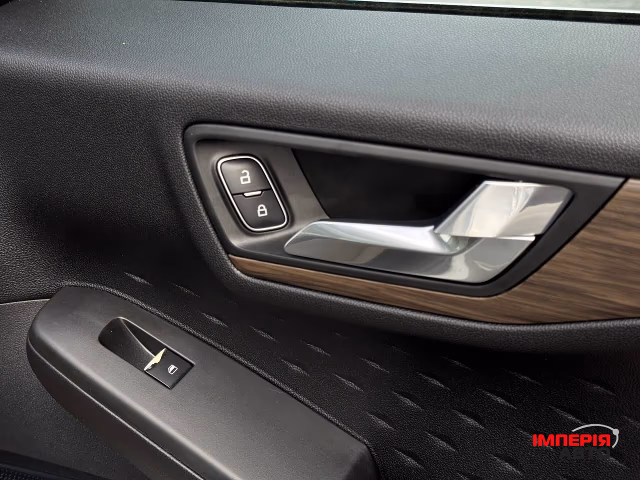 Ford Escape - фото 79