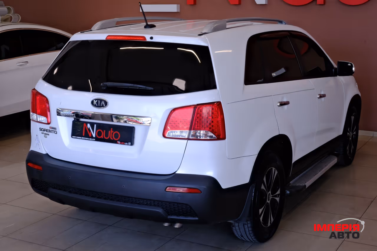 Kia Sorento - фото 5