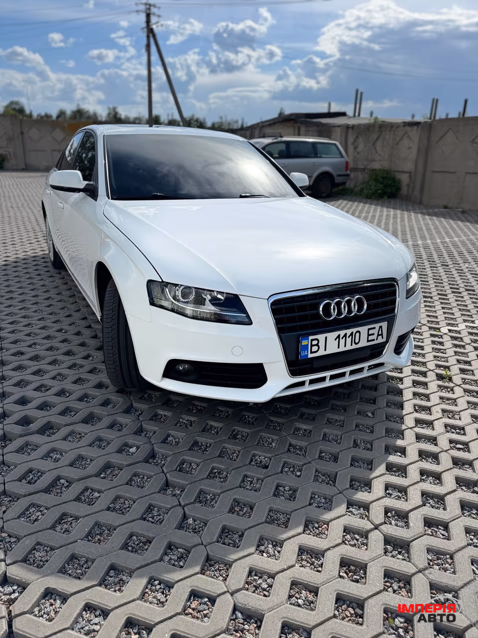 Audi A4 - фото 5