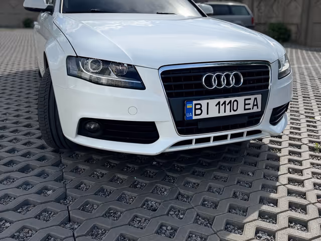 Audi A4 - фото 4
