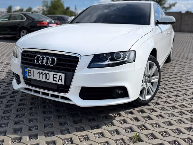 Audi A4 - фото 2