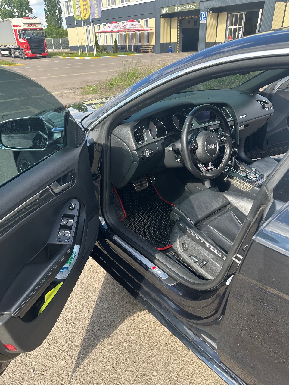 Audi S5 - фото 9