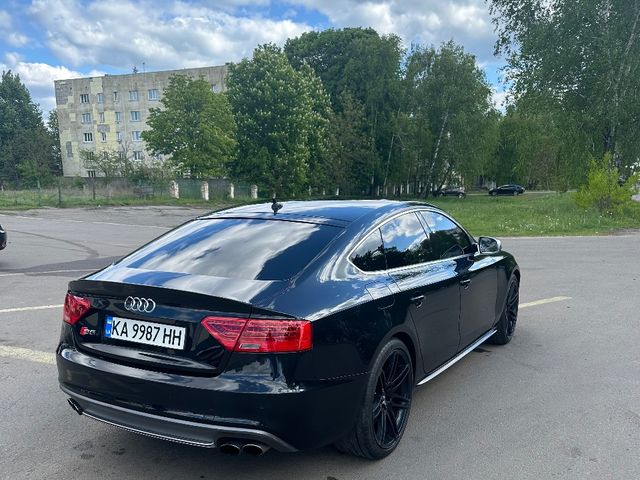Audi S5 - фото 1