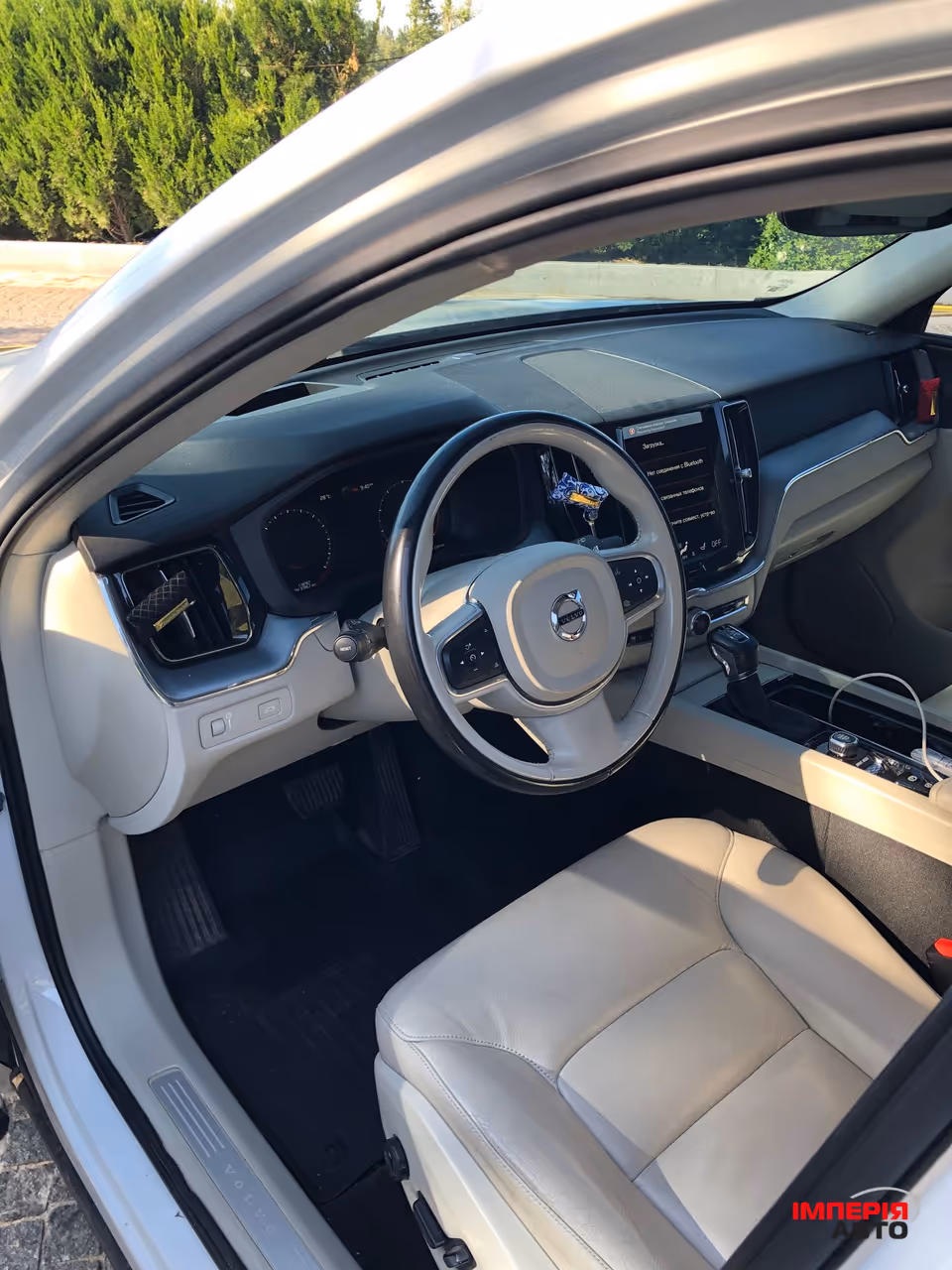 Volvo XC60 - фото 10