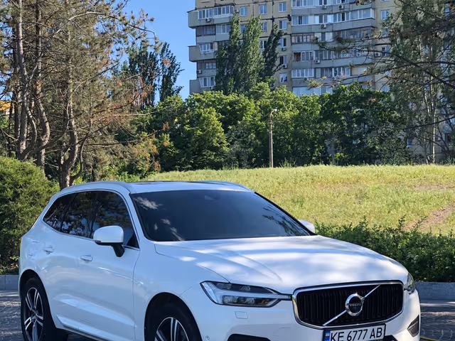 Volvo XC60 - фото 3