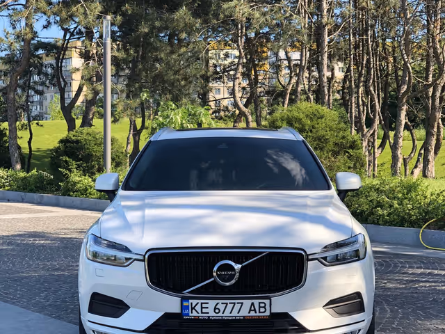 Volvo XC60 - фото 2
