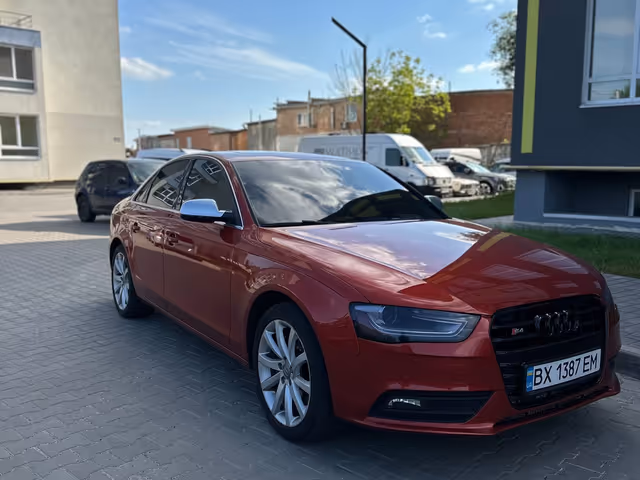 Audi A4 - фото 3