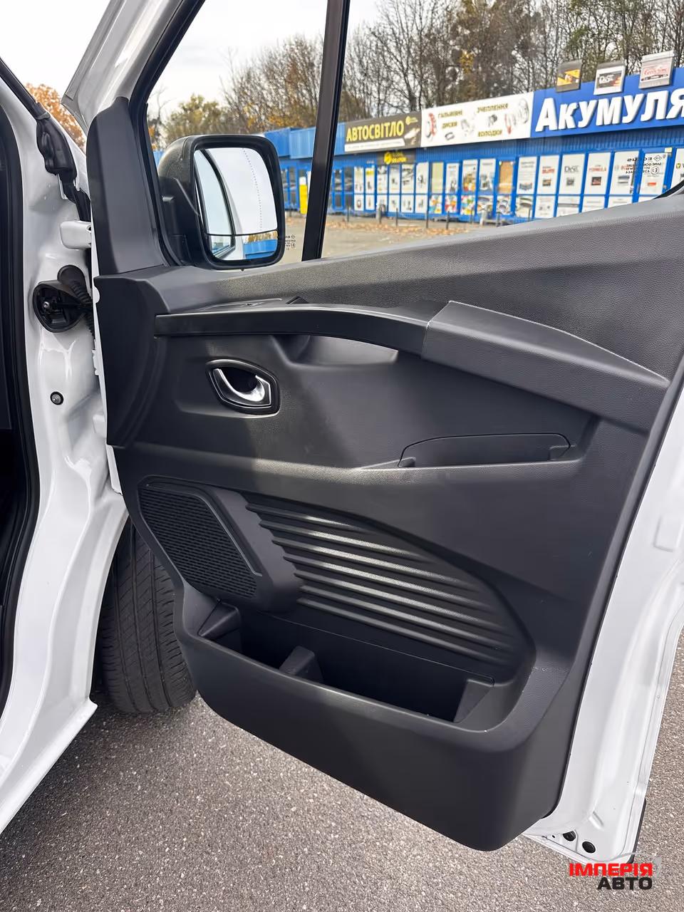 Renault Trafic - фото 20