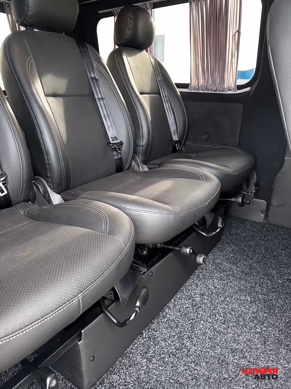 Renault Trafic - фото 24