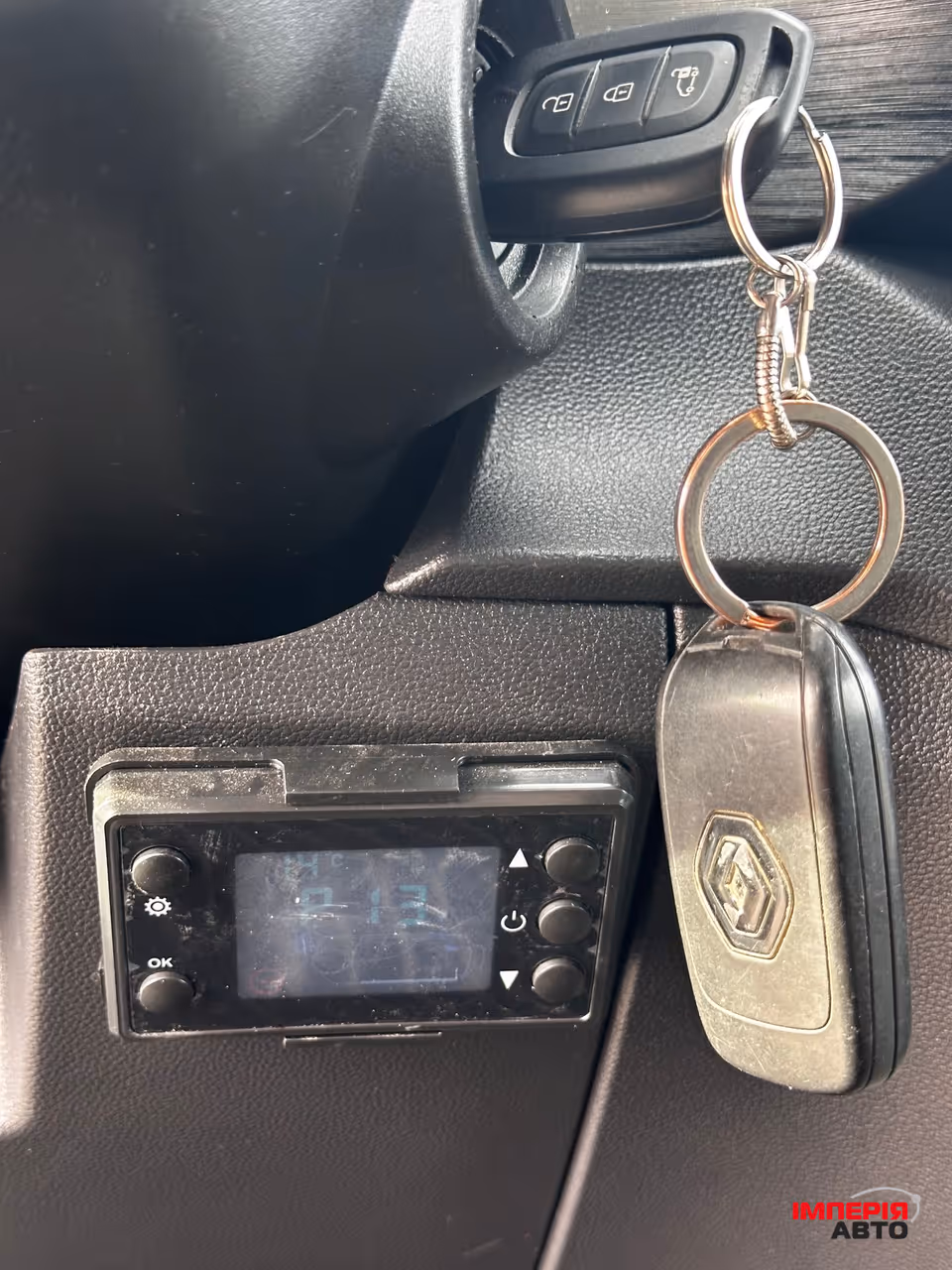 Renault Trafic - фото 13