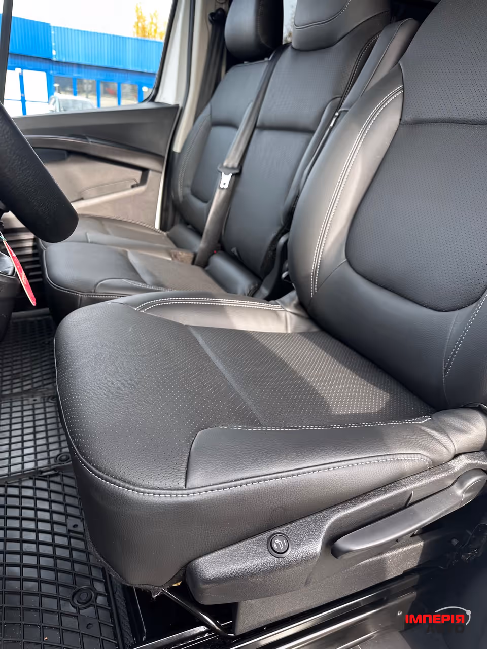 Renault Trafic - фото 19