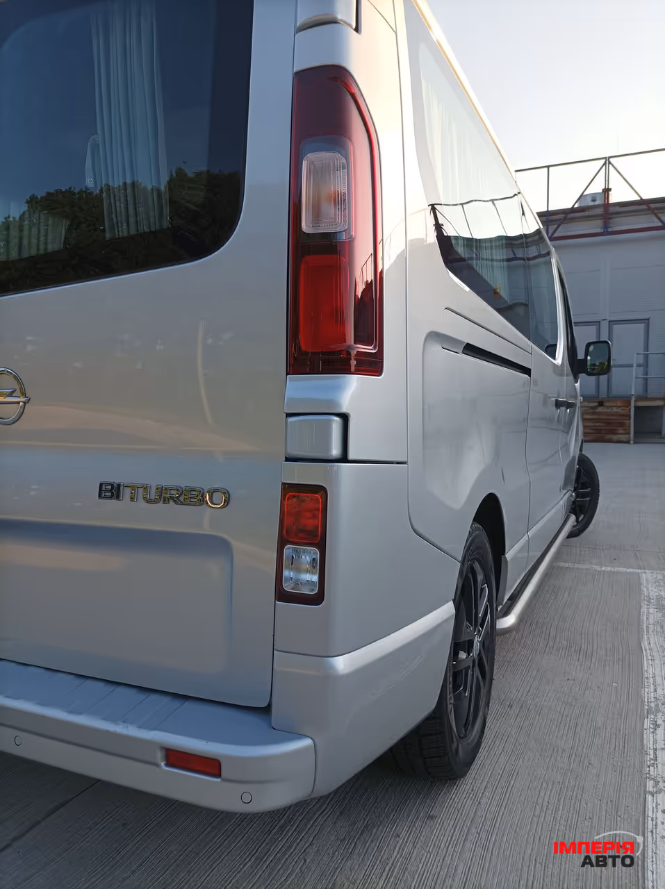 Opel Vivaro - фото 40