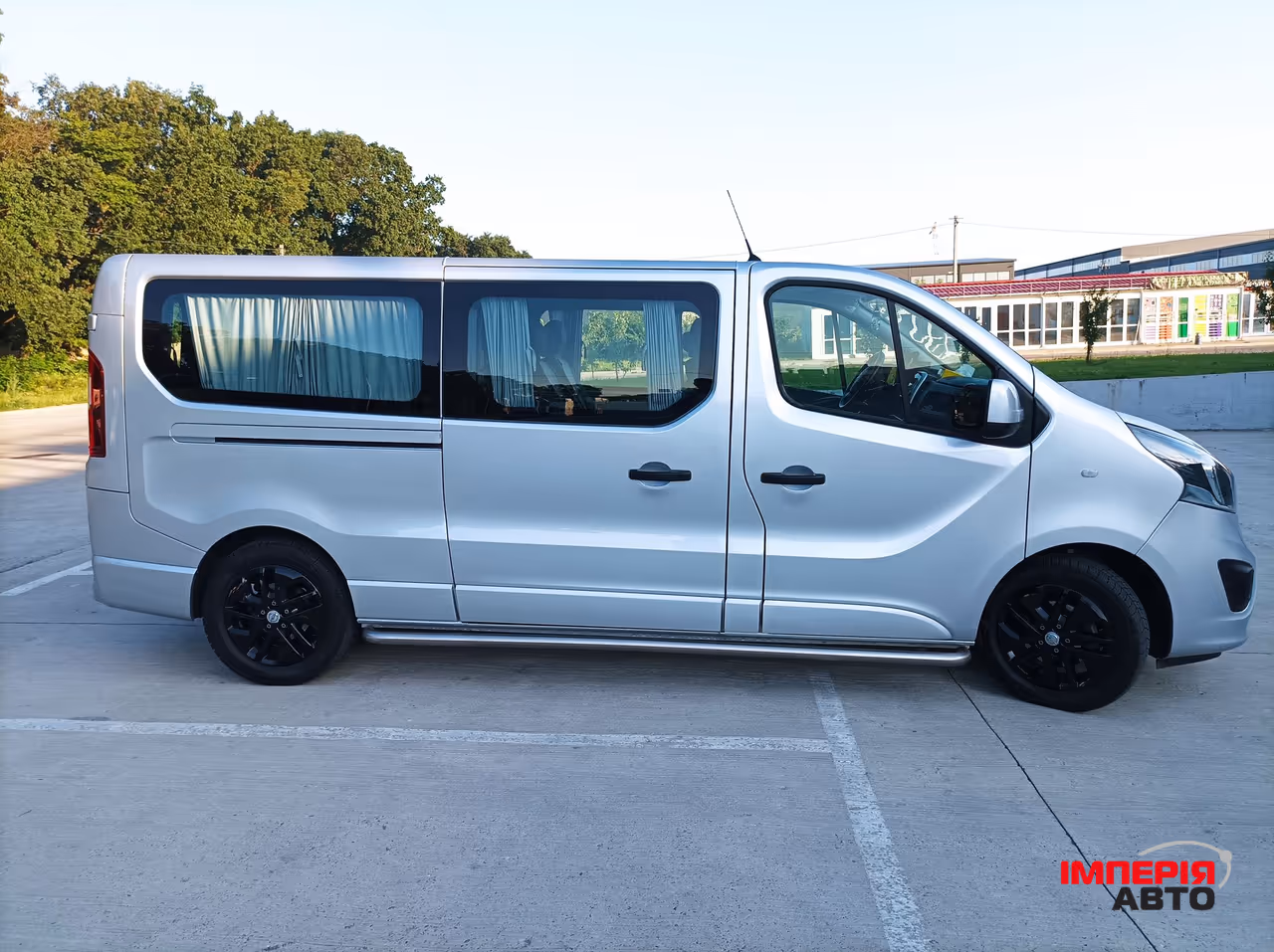 Opel Vivaro - фото 41