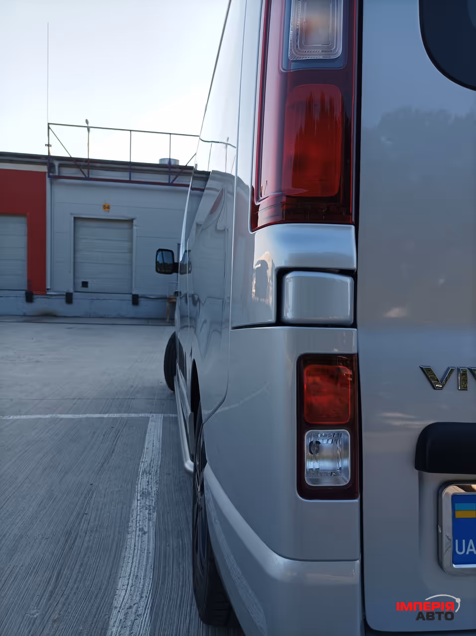 Opel Vivaro - фото 38