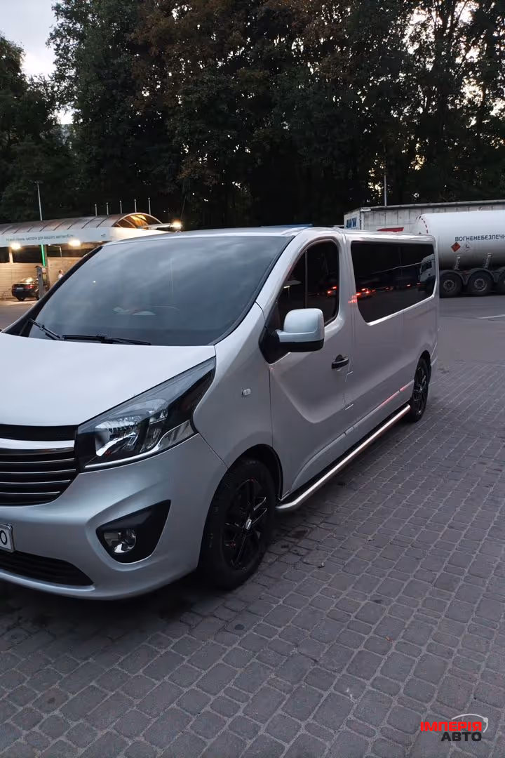 Opel Vivaro - фото 1