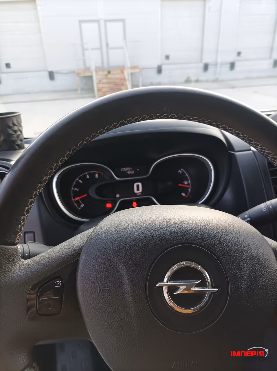 Opel Vivaro - фото 18