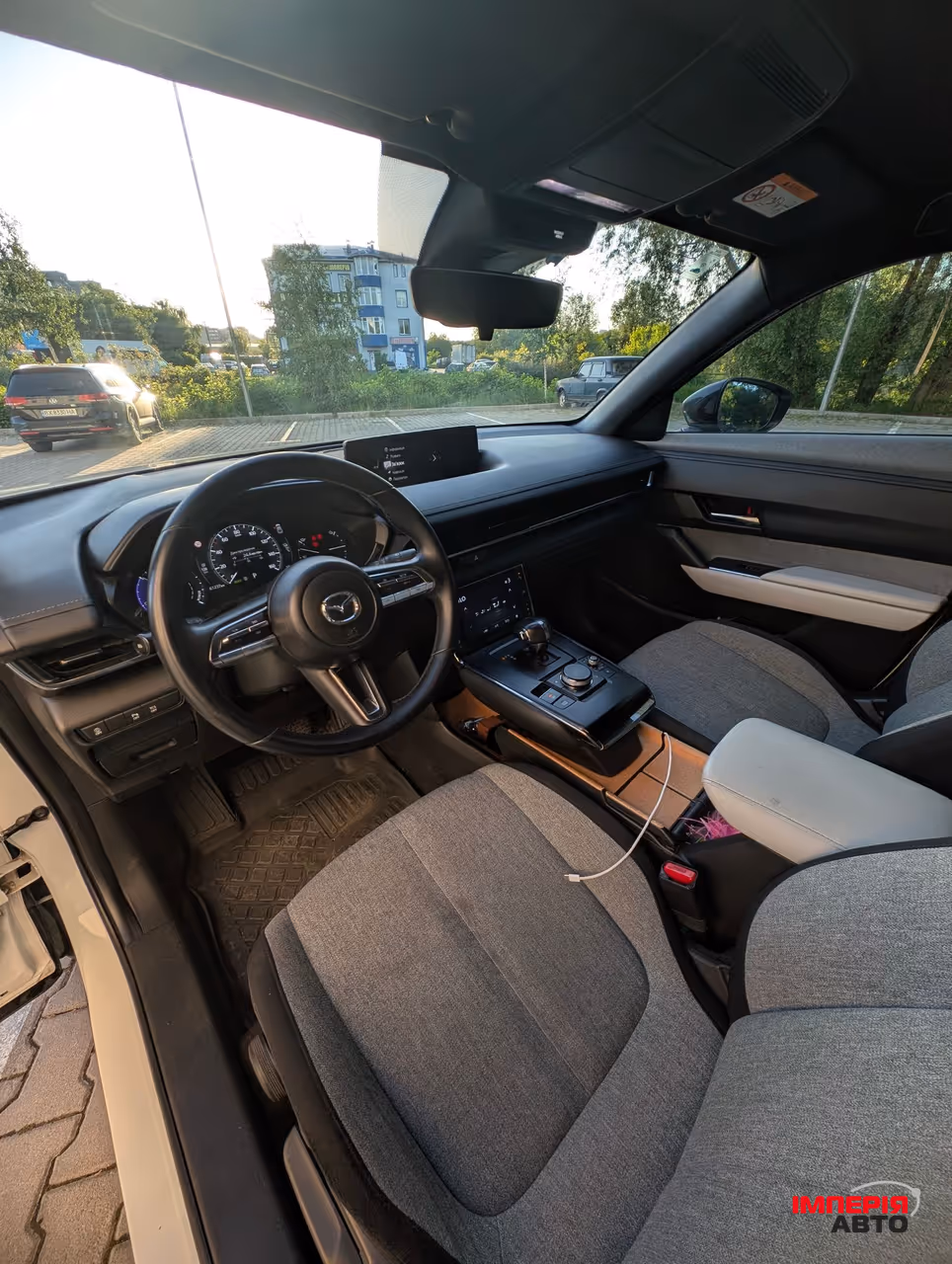 Mazda MX-30 - фото 3