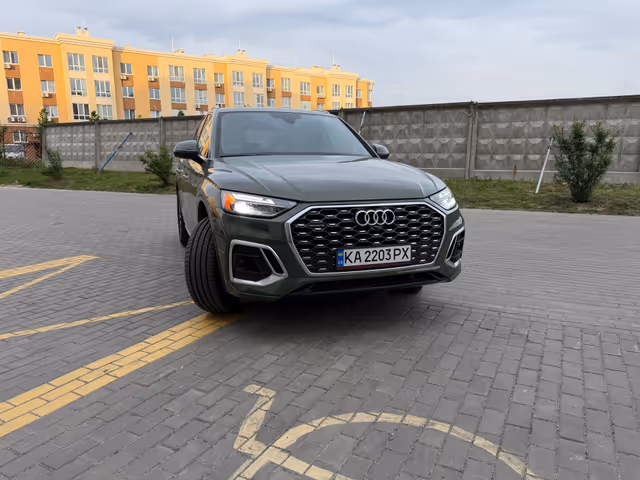 Audi Q5 - фото 3