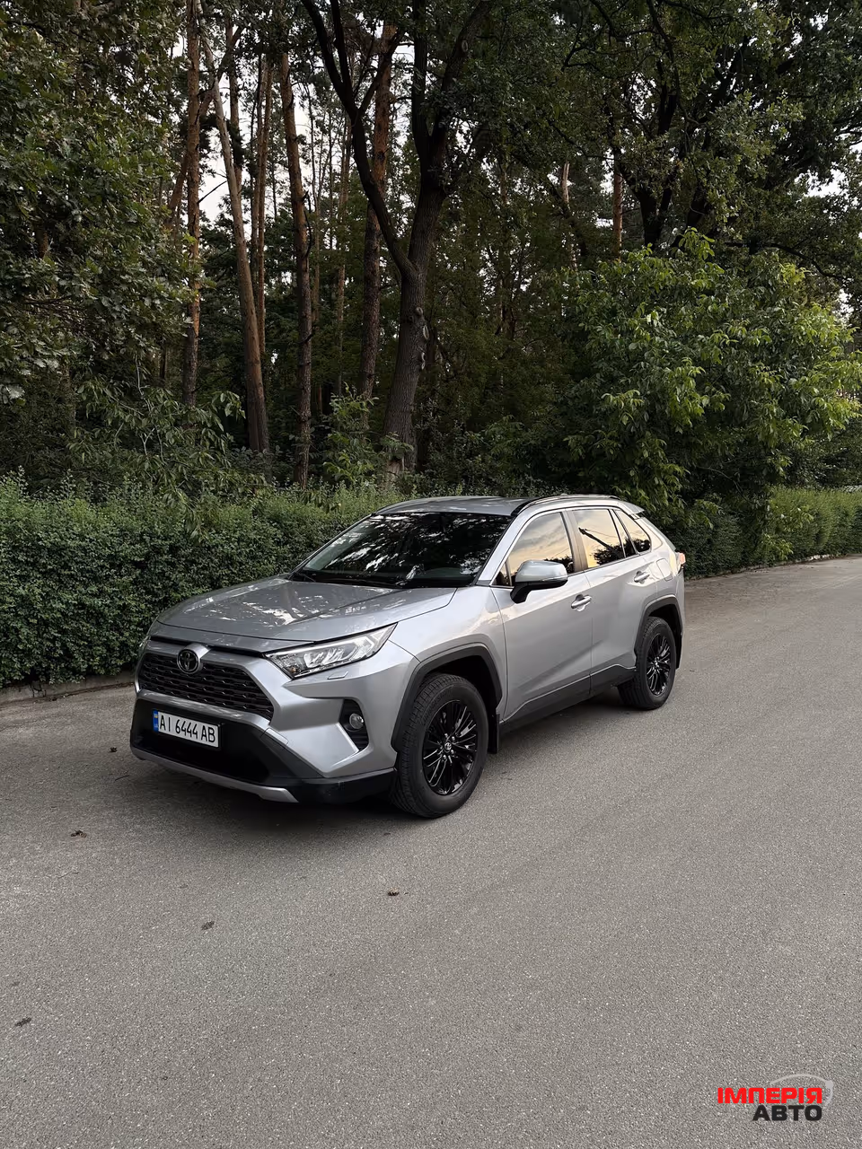 Toyota RAV4 - фото 2