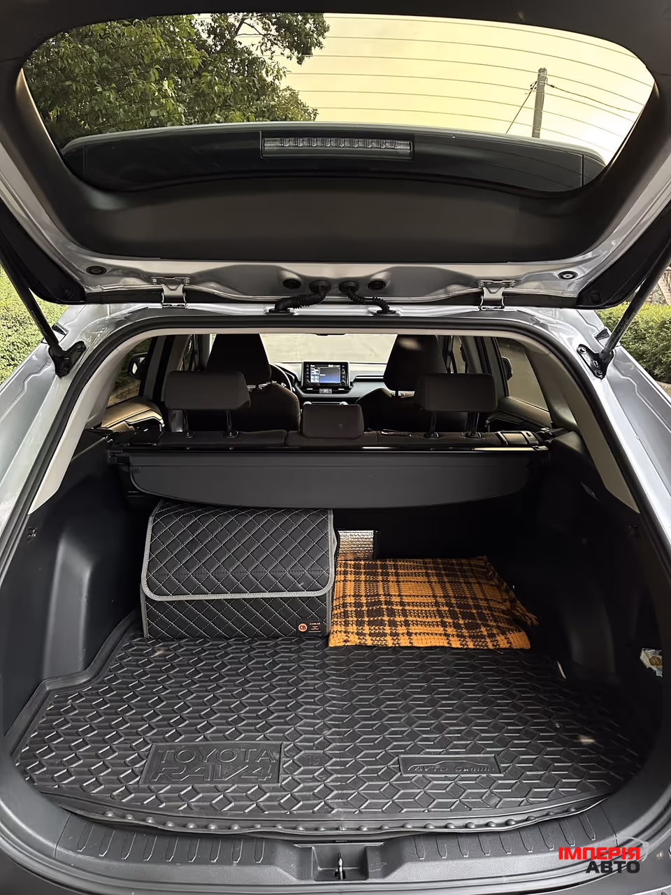 Toyota RAV4 - фото 18