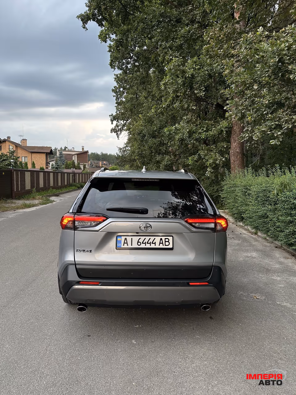 Toyota RAV4 - фото 6