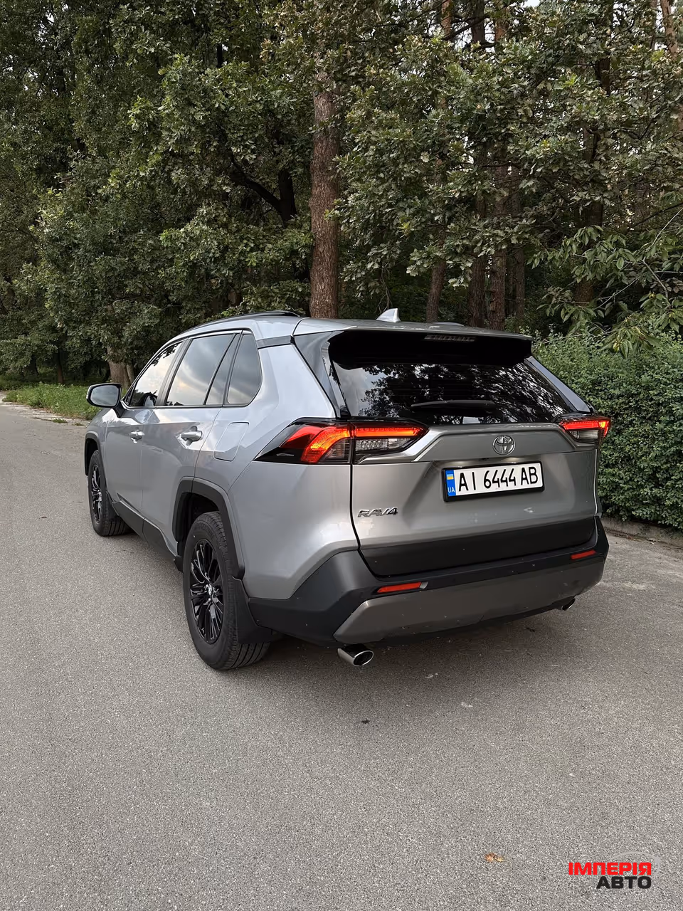 Toyota RAV4 - фото 5