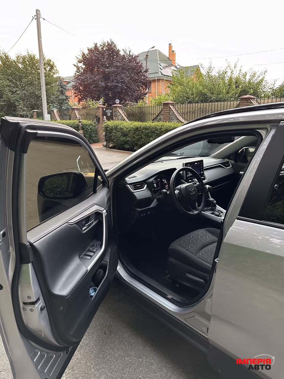 Toyota RAV4 - фото 13