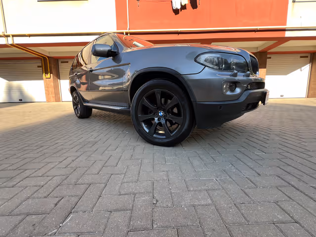 BMW X5 - фото 5