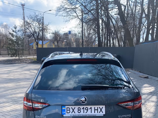 Skoda Superb - фото 5