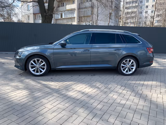 Skoda Superb - фото 3