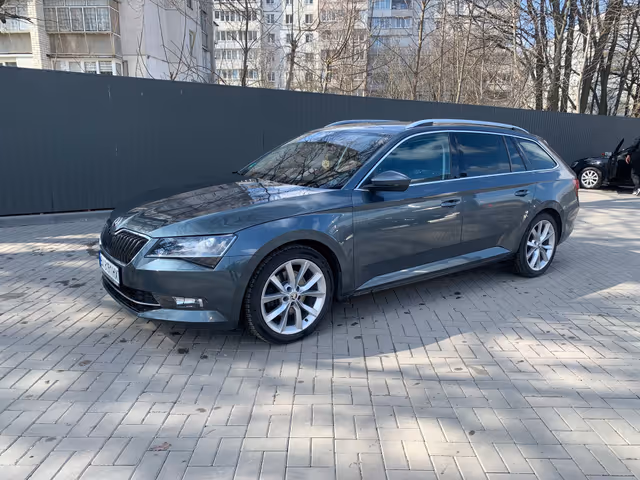 Skoda Superb - фото 2