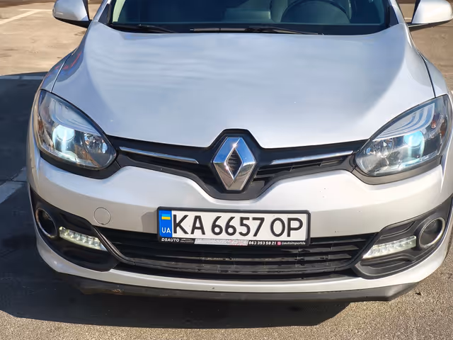 Renault Megane - фото 1