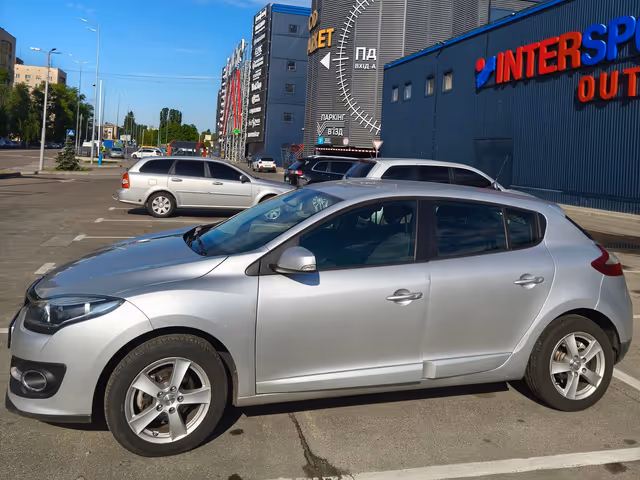 Renault Megane - фото 3