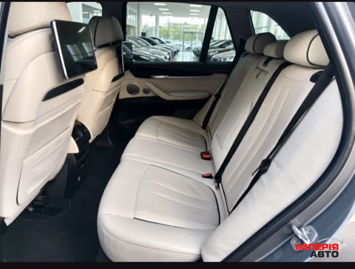 BMW X5 - фото 12