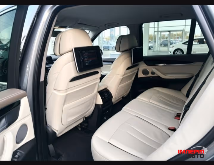 BMW X5 - фото 11