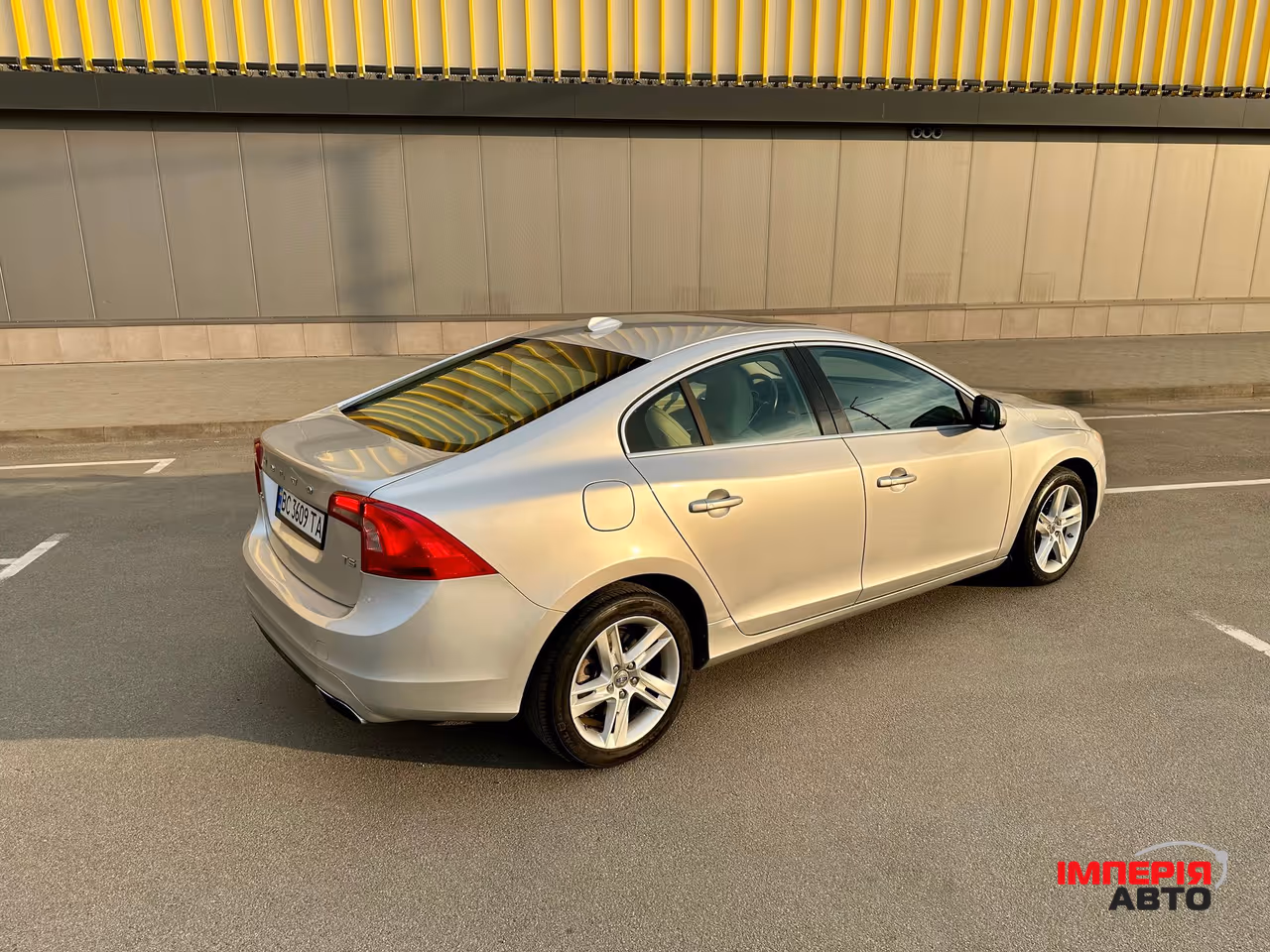 Volvo S60 - фото 10