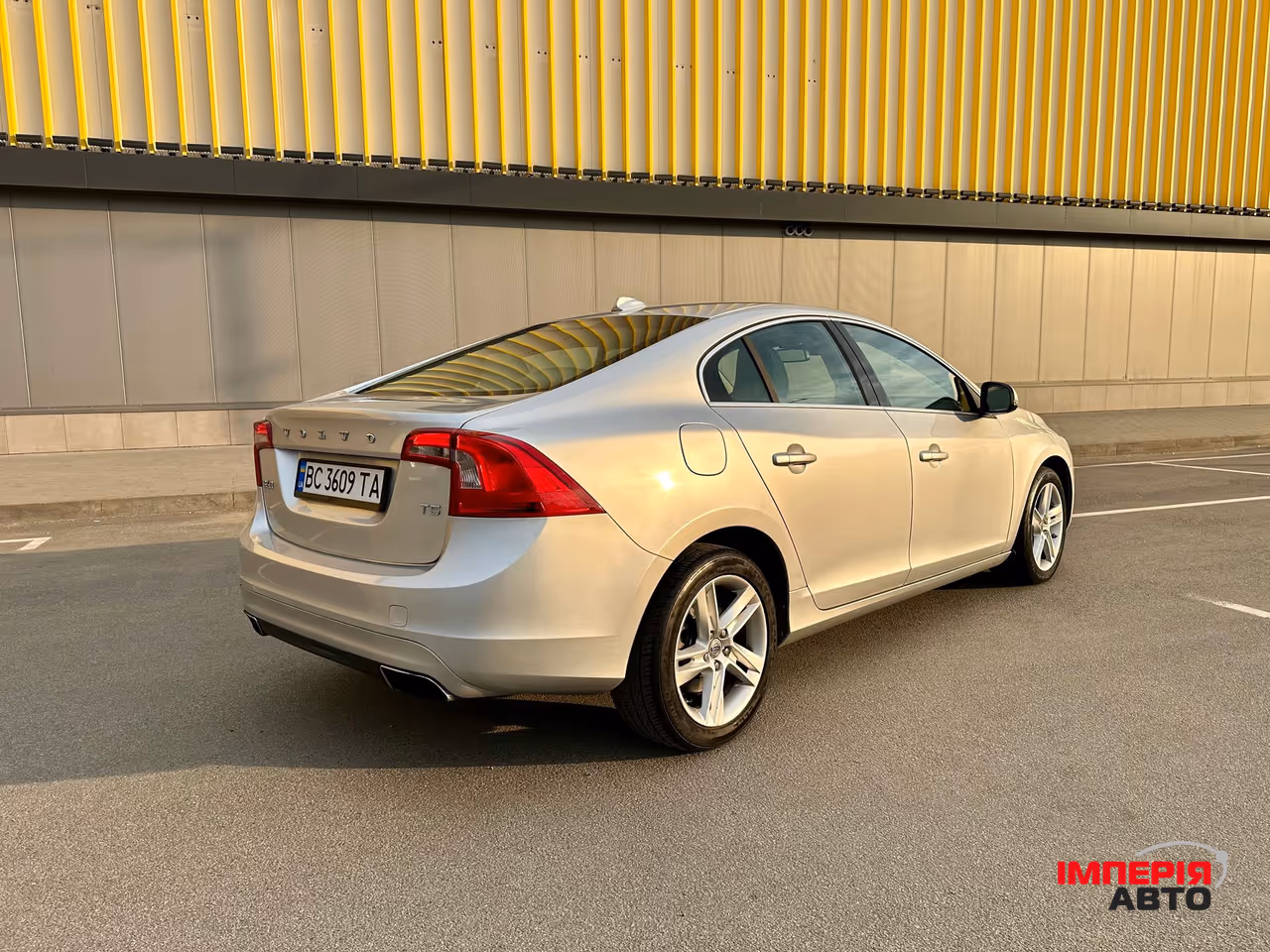 Volvo S60 - фото 9