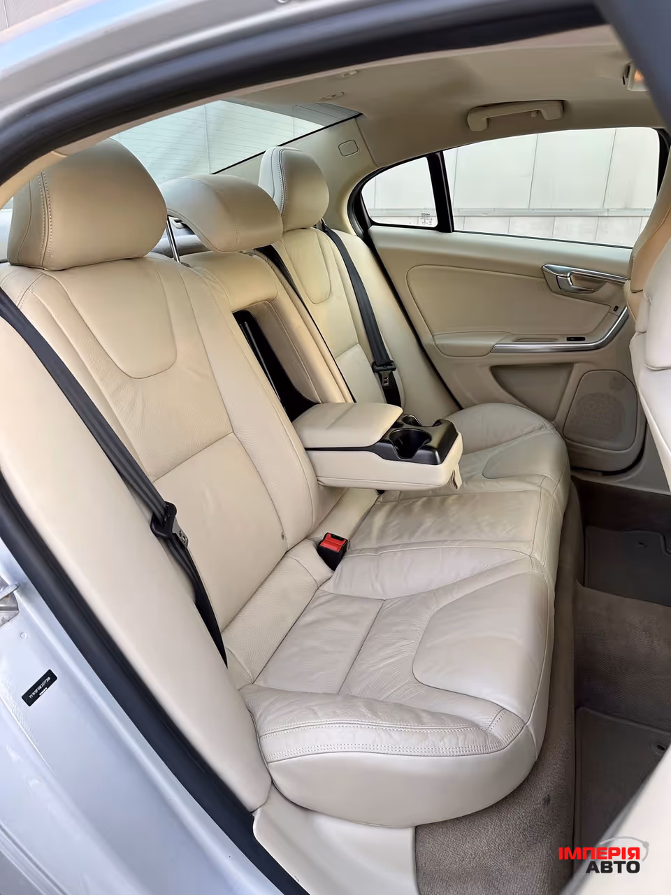 Volvo S60 - фото 35