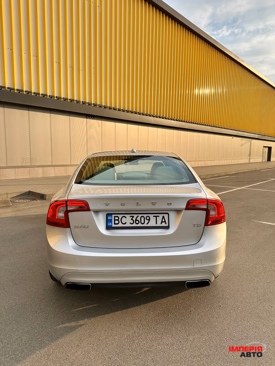 Volvo S60 - фото 8
