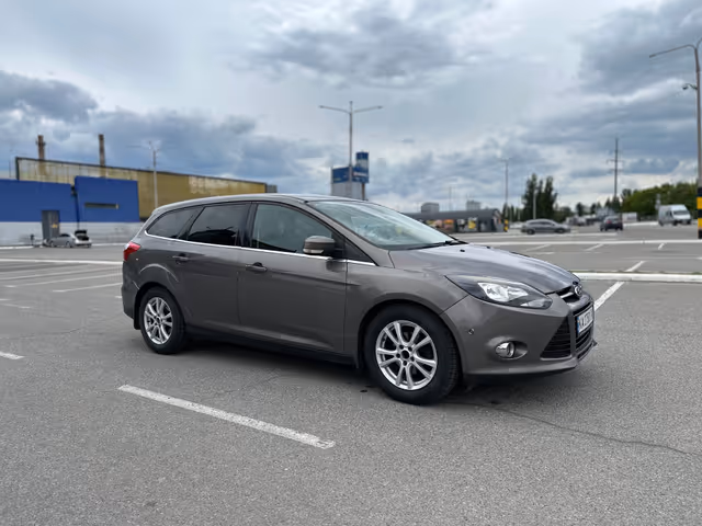 Ford Focus - фото 3