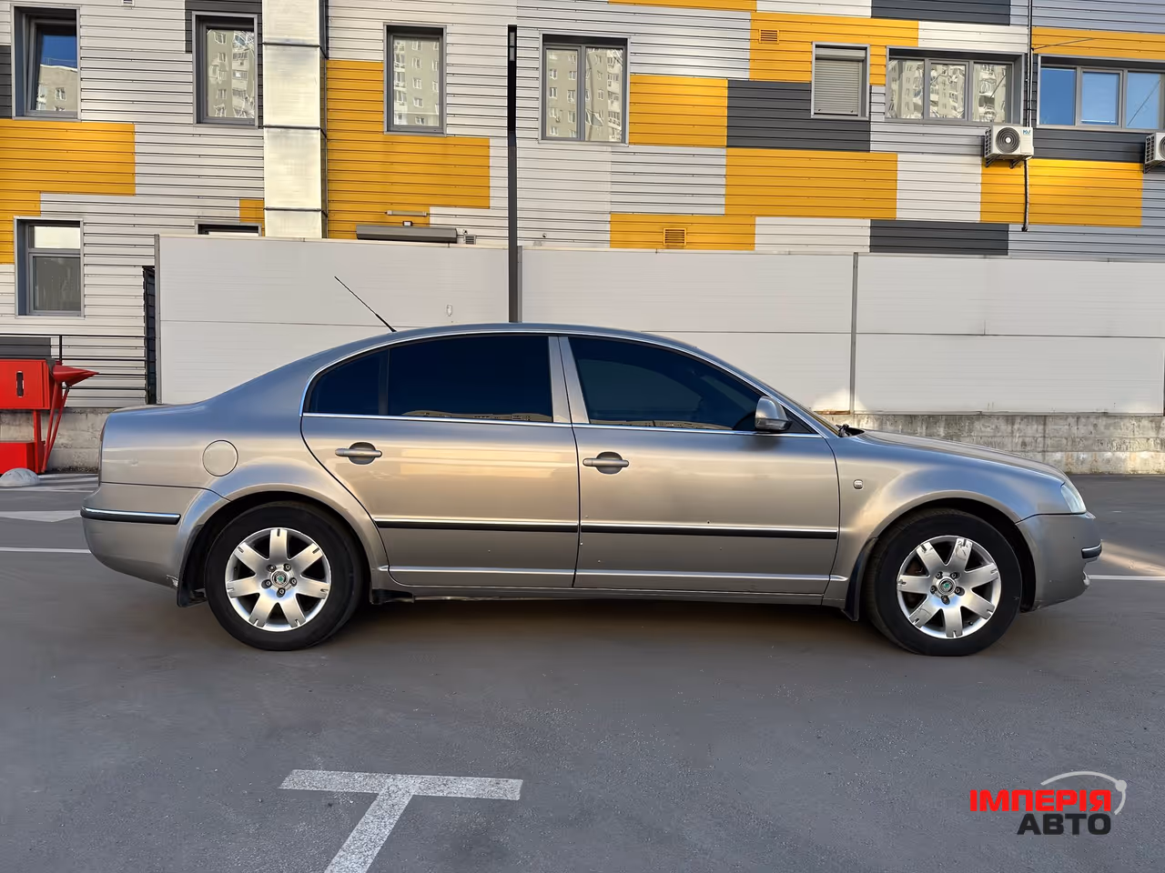 Skoda Superb - фото 4